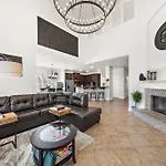 Austin Getaway Gym Yoga Yard Bbq Games Wifi