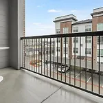 Landing Modern Apartment With Amazing Amenities
