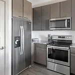Landing Modern Apartment With Amazing Amenities