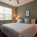 Landing Modern Apartment With Amazing Amenities