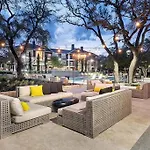 Luxurious 2Br+Resort Style Pool_5 Min To Domain