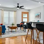 Artful Urban Bungalow Stylish Comfort In North Austin