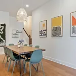 Modern Lively 3 Bedroom House In Hip East Austin