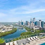 Luxe Condo In Downtown Austin