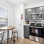 Prime East Downtown 1Br Cozy Suites Next To Bars And Restaurants