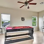 Spacious Home-Queen Suite-Game Room-Movie Room