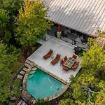 Hill Country 5 Acre Ranch Home With Pool And Hill Country Views!