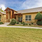 Hill Country 5 Acre Ranch Home With Pool And Hill Country Views!