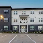 Spectra Parks 7310, Stunning Austin Oasis