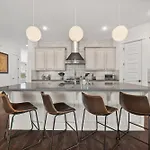Zilker Farmhouse With Private Pool - Evie!