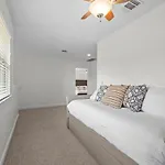 South Austin Home With A Pool