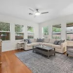 South Austin Home With A Pool