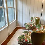 1 Bdrm Poolside Garden Condo