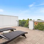 Urban Oasis 1 Mile From Ut Plus Garage And Rooftop