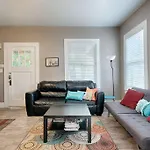 Fenced Backyard! Downtown Austin, 2 Blocks To 6Thst