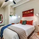 Austin Central Modern Comfort Pet-Friendly
