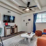 Austin Central Modern Comfort Pet-Friendly