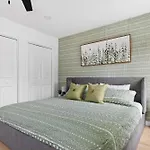 Mcm Condo By Soco,Sola With Patio