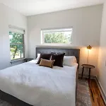 Luxury Modern Home In Dt Austin
