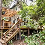 Cozy Coop Casita - Lake Travis-Hot Tub-Tiny House