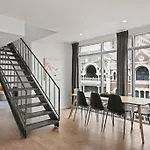 Downtown 2 Bedroom Apartment With Stunning Austin Views Pool, Gym, Centric