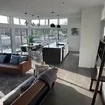 Game Day Penthouse Steps From Ut Sports