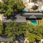 New 4 Bdrm I Heated Pool Prime Location Mins To Dt