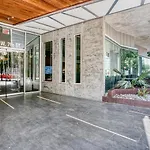 Blueground Downtown 1Bd Apartment Atx-288