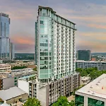 Blueground Downtown 1Bd Apartment Atx-288
