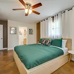 Two-Home Heart Of Austin Compound & Karaoke Lounge