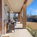 Bright Modern 3 Bedroom House In Hip East Austin