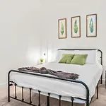 Luxurious New Unit 1Bd1Ba Pool Golf Sim