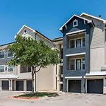 Landing At Bridge At Southpark Landing - 1 Bedroom In South Austin