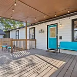Charming Home In Prime Location!