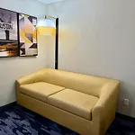 La Quinta Inn & Suites by Wyndham Austin Southwest
