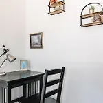 Modern Atx Escape - Walks To Lake, Spacious, King Bed