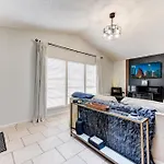 Prime Austin - Jacuzzi Firepit And Bbq