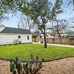 Charming Cherrywood Bungalow - 2Br - Firepit - Ut
