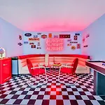 South Austin Bachelorette Hideaway - Sleeps 8