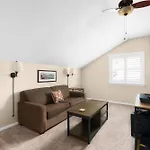 Luxury 5-Bedroom Stay W Pool Spa & Grill