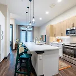 Luxury 2Br With Pool & Gym Access Austin