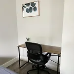 Homey 2Br Home Near Dt & Airport
