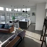 Game Day Penthouse Steps From Ut Sports