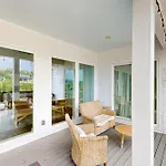 Lake Loop Retreat