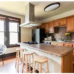 Great Central Location Downtown Austin-Fenced Area For Dogs, Near Ut