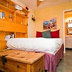 Barton Hills Condo