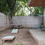 4Br/2.5Ba Holly Heaven Home