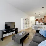 Hip Downtown Suite By Austinstays