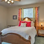 Austin Home With 2 Furnished Decks And Lake Views