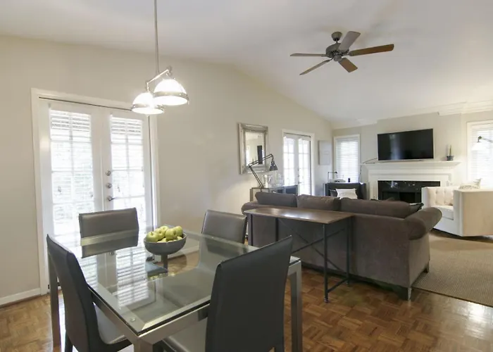 Tarrytown Townhouse